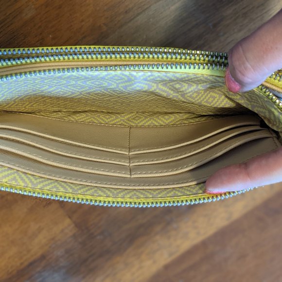 Double Clutch - Electric Yellow - Picture 4 of 4